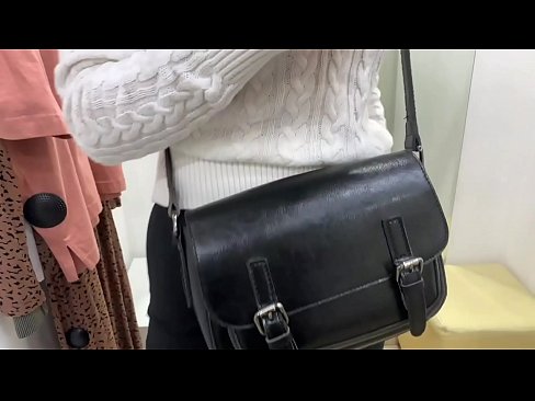 ❤️ Ëffentlech Masturbatioun vu jonke Bitch FeralBerry mat engem Dildo am Fittingsraum ️❌ Just Porno bei eis lb.creditme.top ❌️